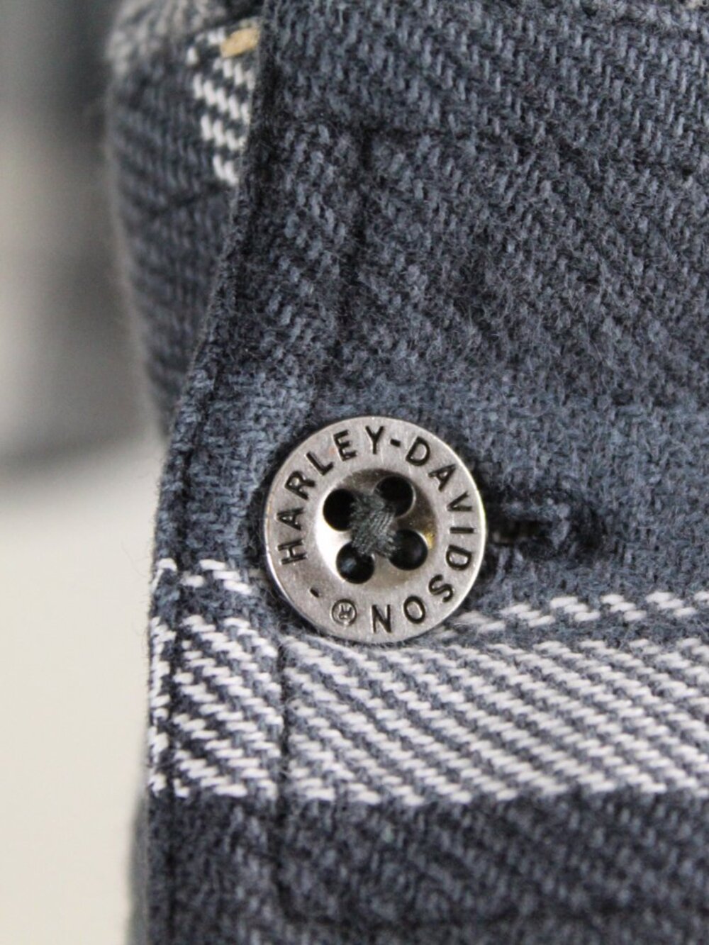 Harley-Davidson Plaid Flannel Shirt L Black White‎ Logo Button Up - Picture 8 of 12